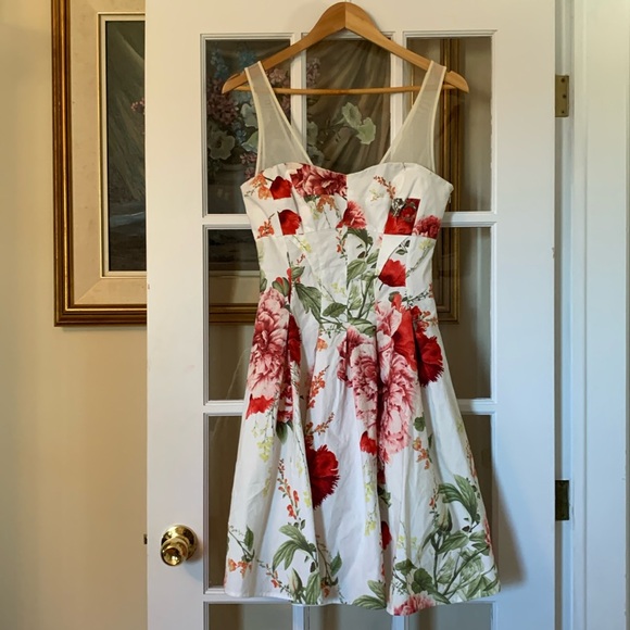 Karen Millen Dresses & Skirts - 📌 Karen Millen Floral Printed Dress